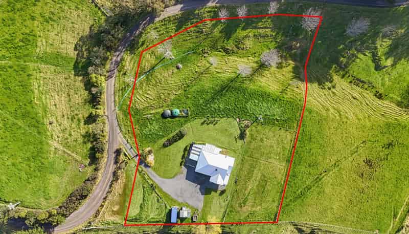 75 Heights Road, Shannon
