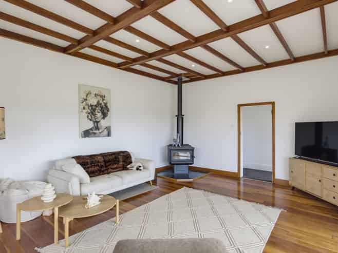 75 Heights Road, Shannon