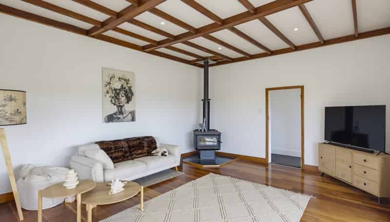 75 Heights Road, Shannon