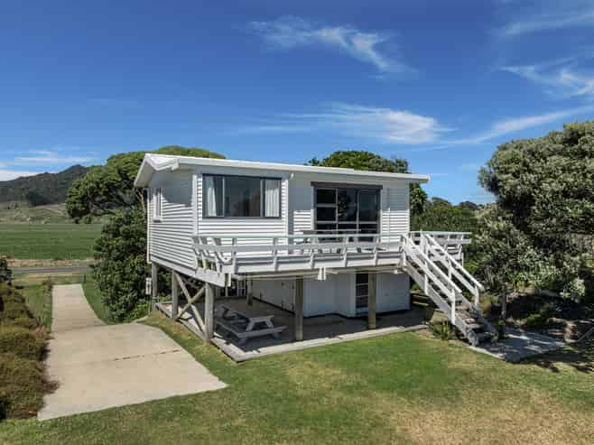 785 State Highway 35, Tirohanga