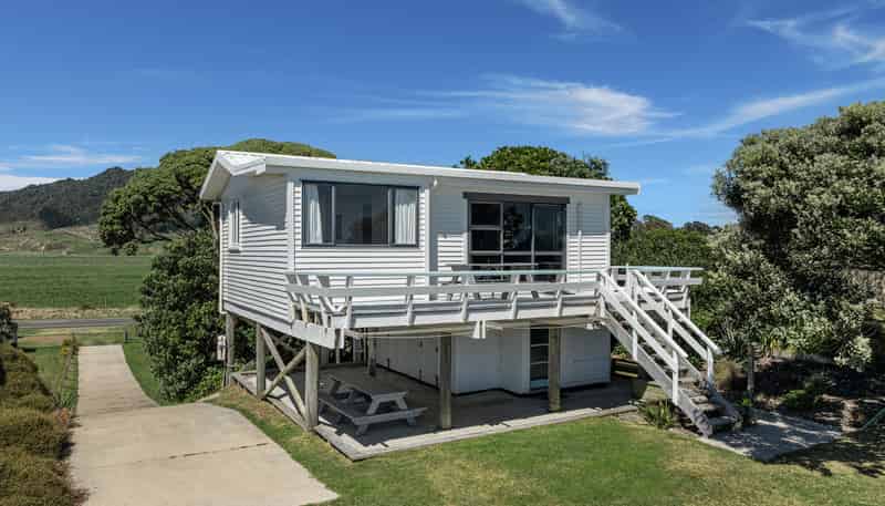 785 State Highway 35, Tirohanga