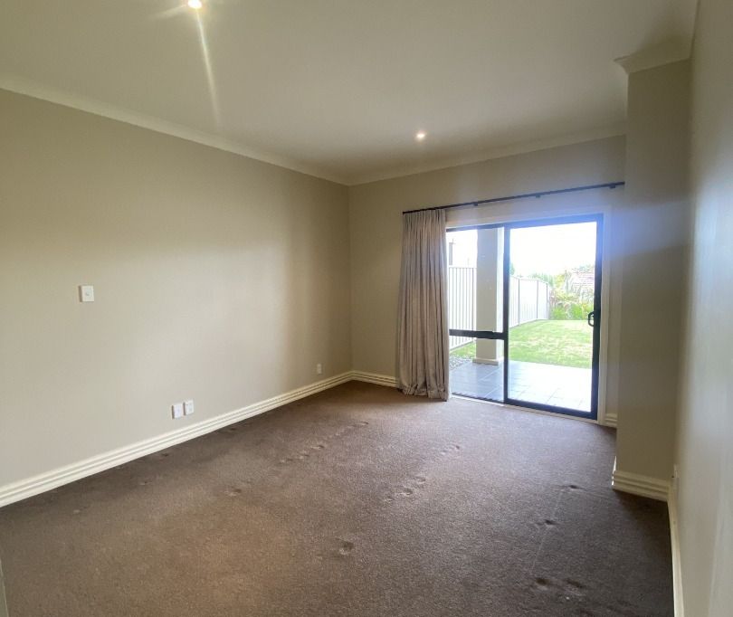 Spacious Executive Home 4