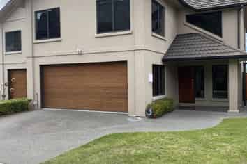 2/39 Reeve Drive, Havelock North