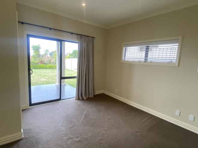 2/39 Reeve Drive, Havelock North
