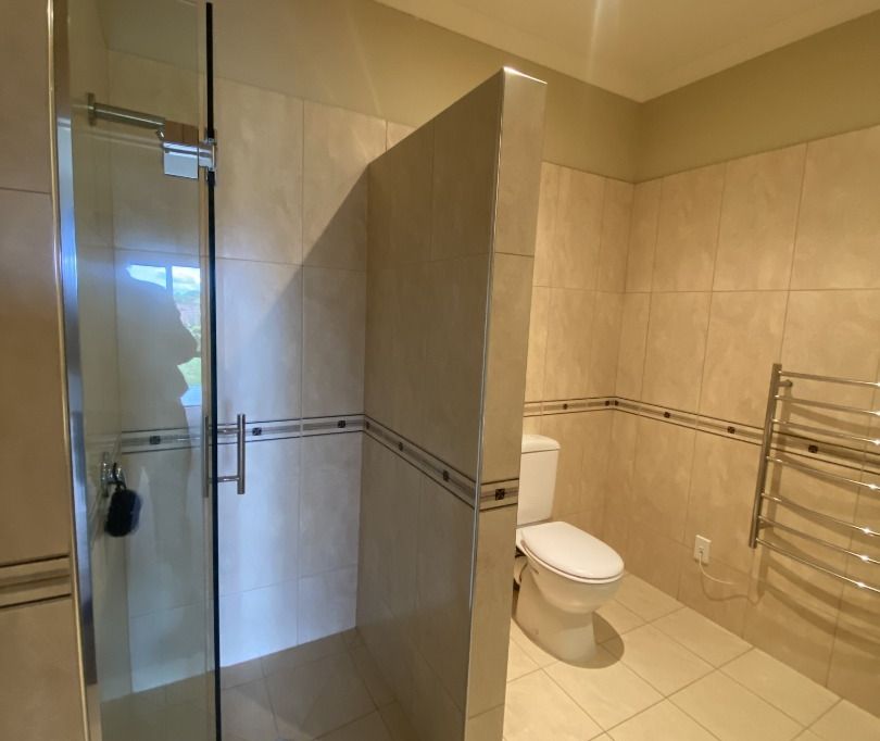 Spacious Executive Home 5