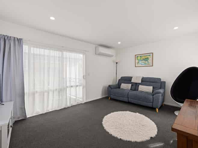 3/106 Olliviers Road, Linwood