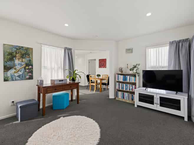 3/106 Olliviers Road, Linwood