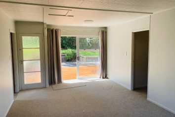 46 Trias Road, Sunnynook