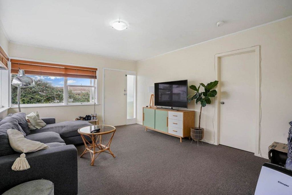 Convenient Takapuna Living – Close to Everything! 2