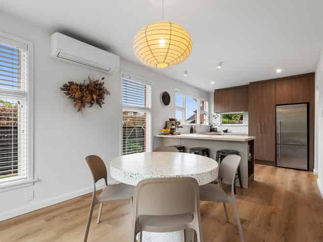 12 Brackendale Place, Burnside