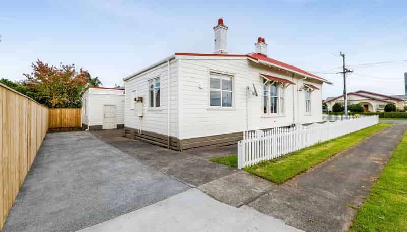 2/38 Argyle Street (Back), Hawera