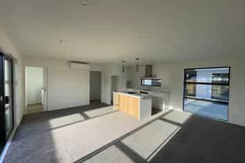 7/629 Worcester Street, Linwood