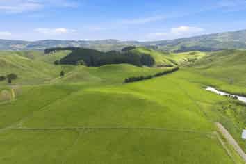 447 Pinfold Road, Papatawa