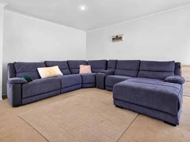 27a Kaka Street, Stoke