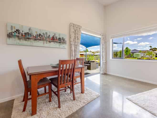 8 White Road, Otane