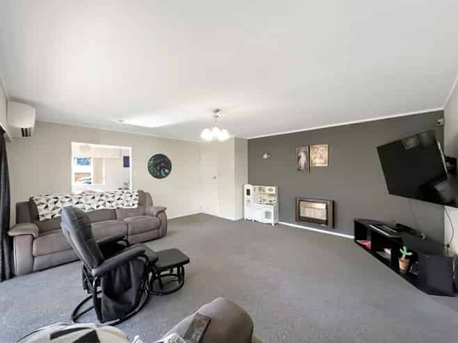 6 Caulfield Place, Awapuni