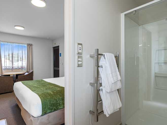 Qualmark 4 Star Gold motel in Tāhunanui – 18 units