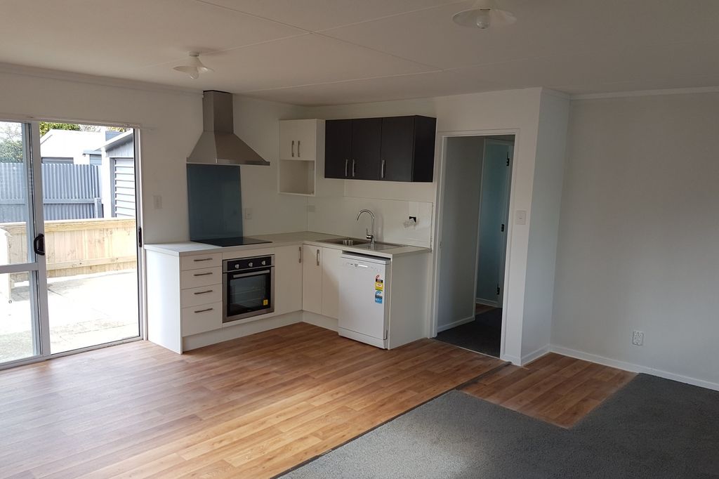 Tidy 2 Bedroom in Hokowhitu 2