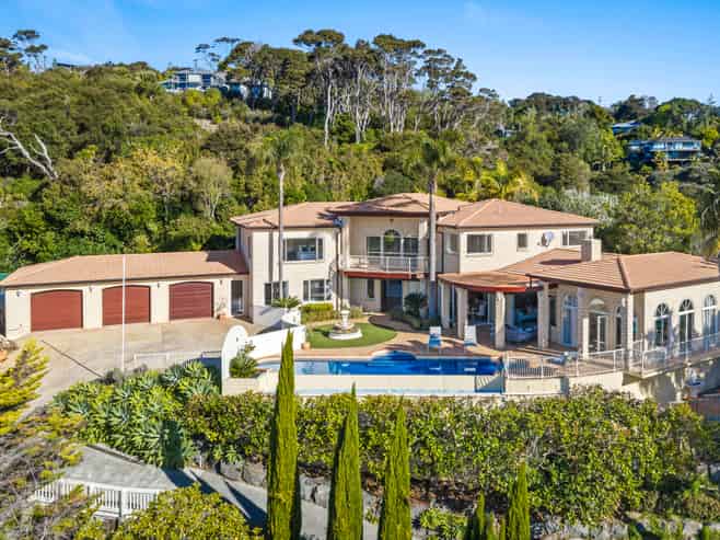 4 Charles Street, Mahurangi East