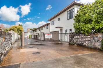 42 Holly Street, Avondale