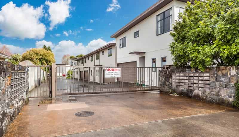 42 Holly Street, Avondale