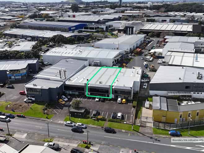 High-Profile Warehouse with Dual Access