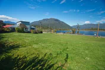 Lot 7 Cashmere Bay Road, Moana