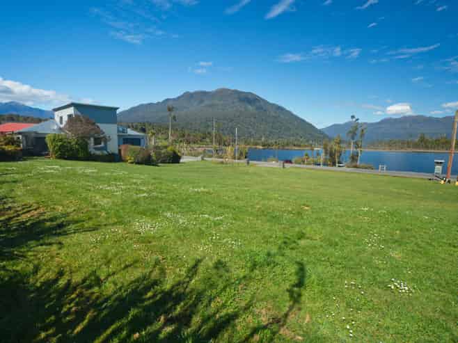 Lot 7 Cashmere Bay Road, Moana