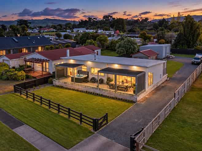 989 East Coast Road, Kaiaua
