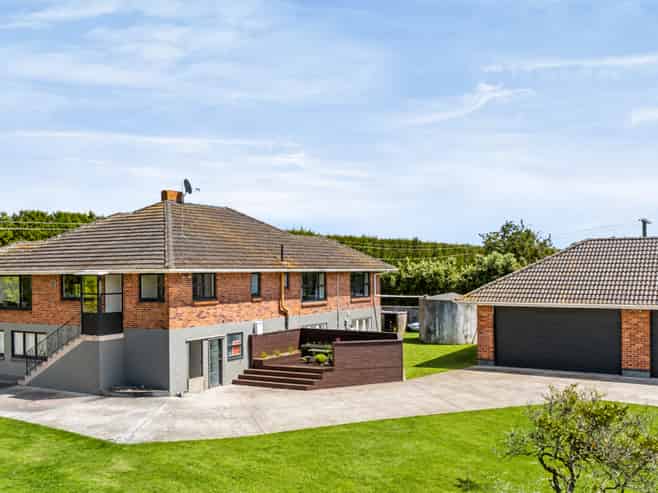 424 Glenbrook Beach Road, Glenbrook