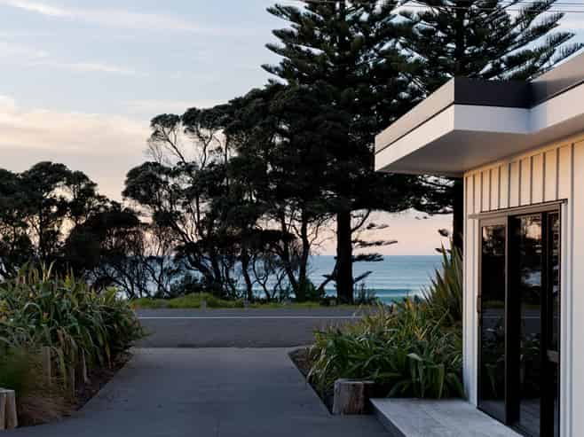 59 and 59a Moana Road, Okitu