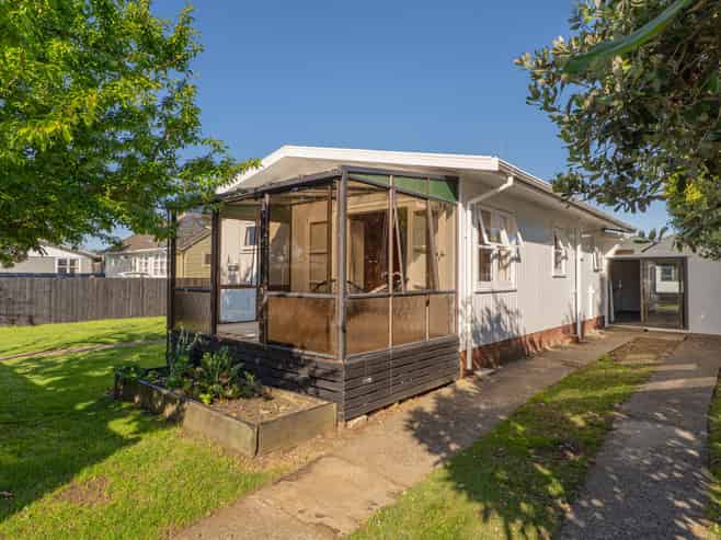 27 Catherine Crescent, Whitianga