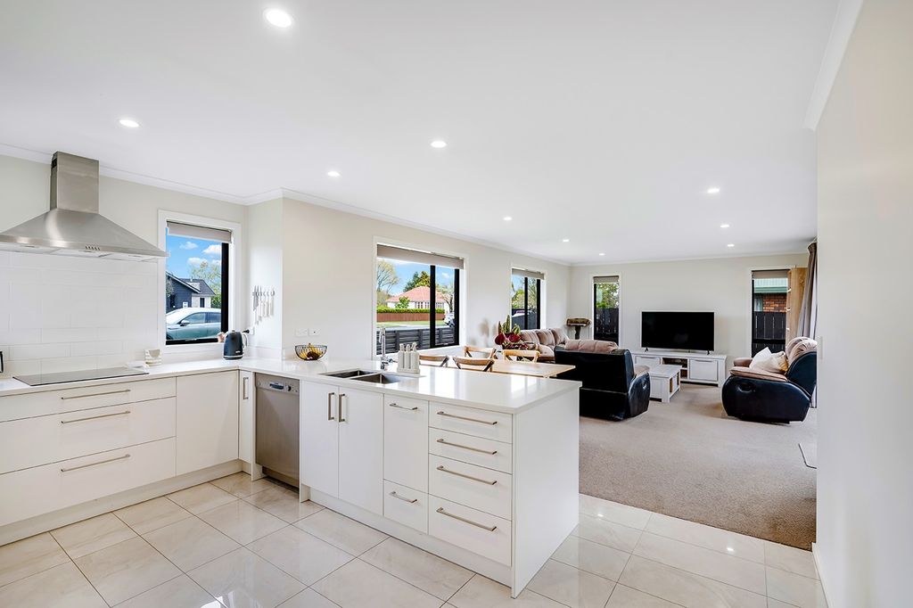 4 Bedroom on Robinson 2