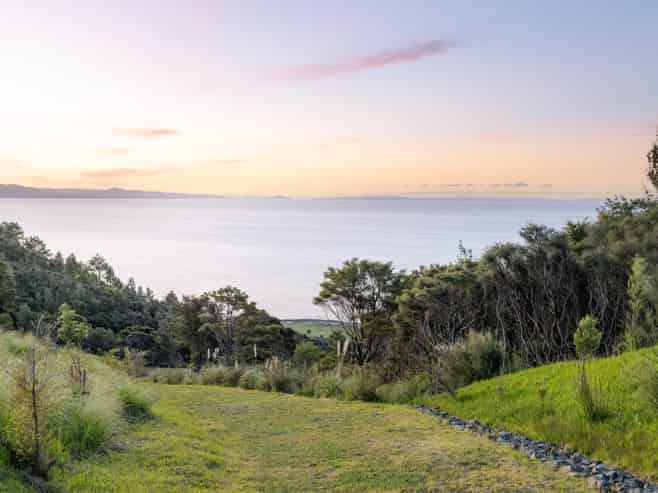 98 Tapu Rise Heights, Tapu