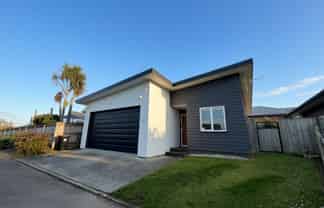  Galea Grove , Kelvin Grove
