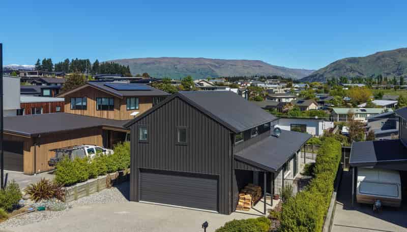 11 Tuke Lane, Wanaka