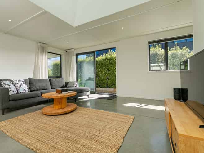 11 Tuke Lane, Wanaka