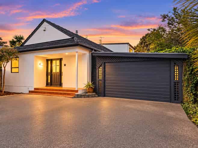 1/15 Fairfax Avenue, Northcote