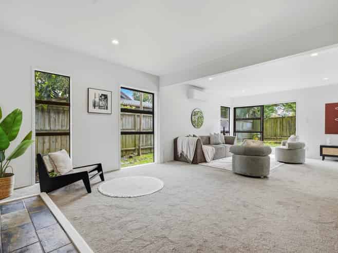 1/15 Fairfax Avenue, Northcote