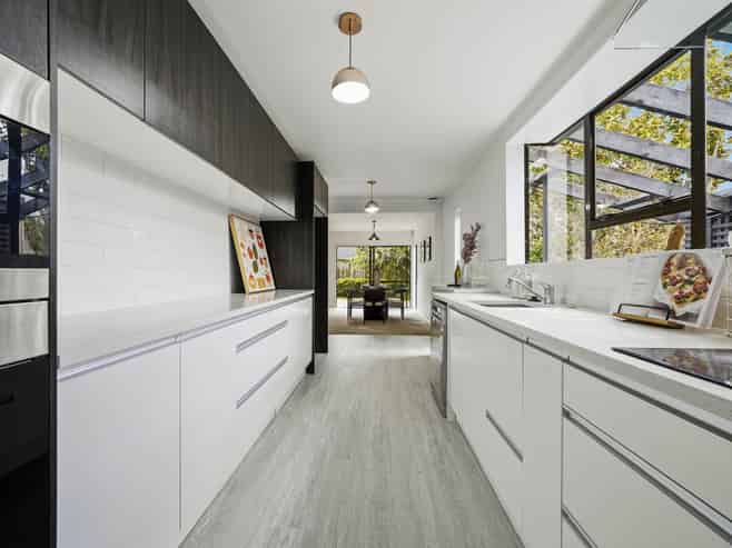 1/15 Fairfax Avenue, Northcote