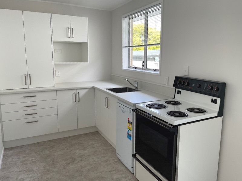 Convenient Living, Close to Town 2