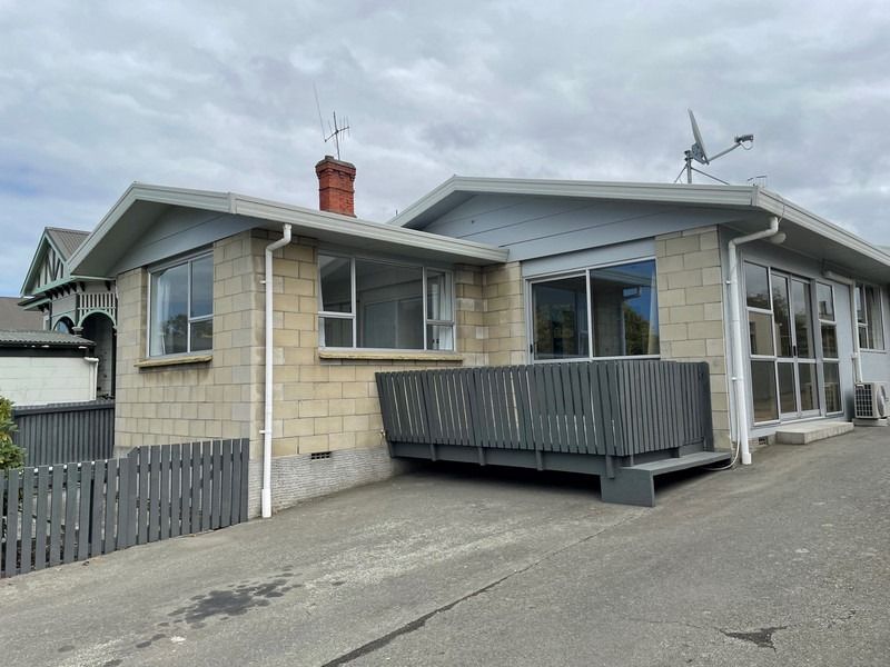 Convenient Living, Close to Town 1