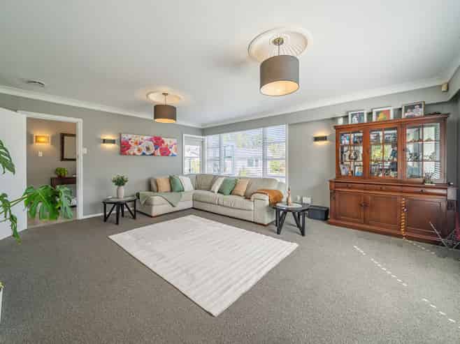 41 James Grove, Stokes Valley