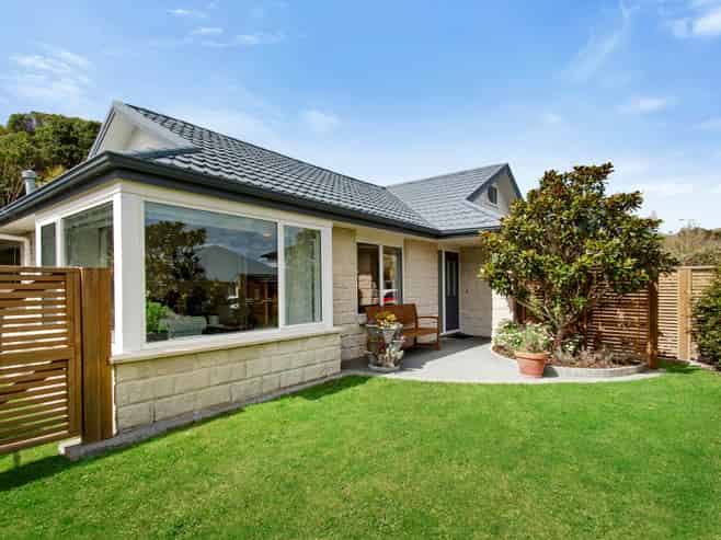 131 Woodman Drive, Tawa