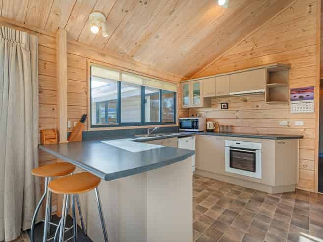 3 School Road, Whitianga