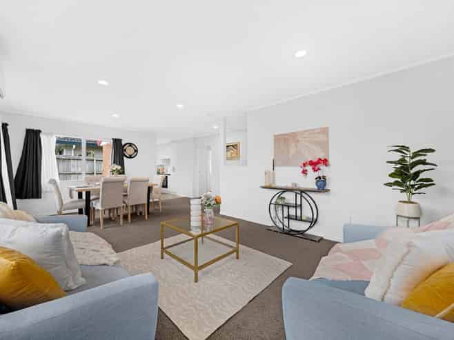 3/53 Robert Skelton Place, Clendon Park