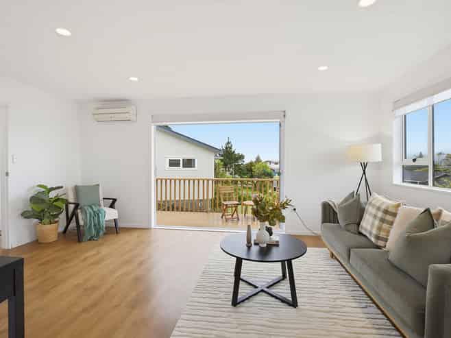 72 Fyvie Avenue, Tawa