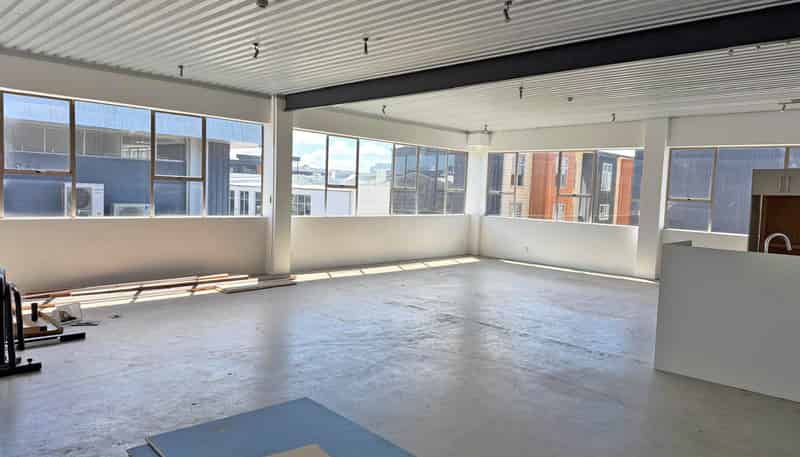 First Floo Tristram Street Central, Hamilton Central