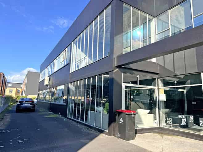 Industrial Style Office – Outstanding Value