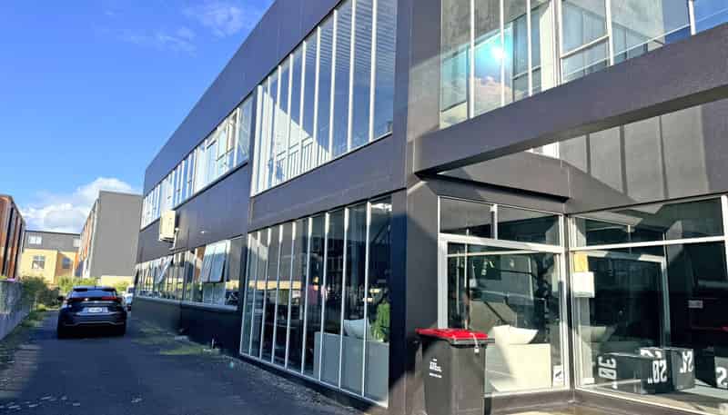 First Floo Tristram Street Central, Hamilton Central